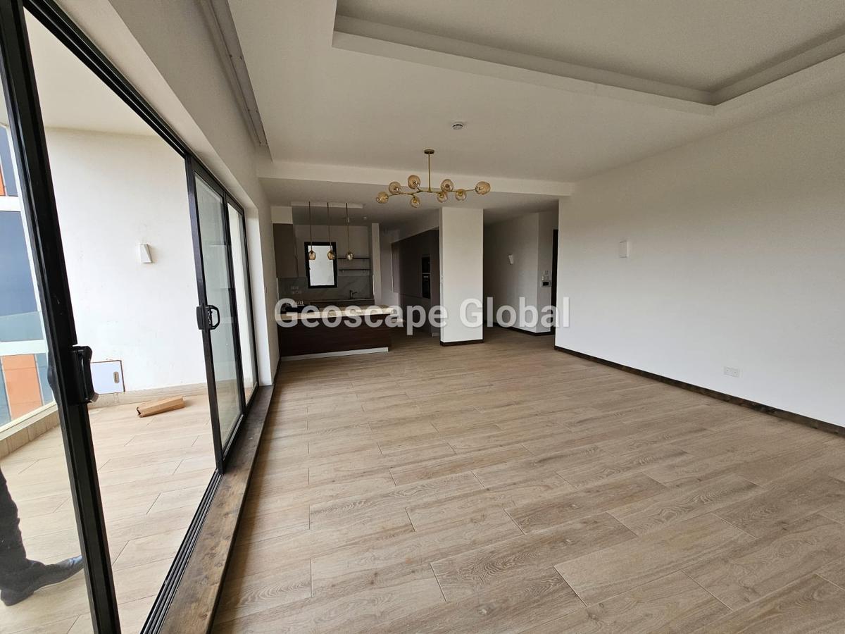 3 Bed Apartment with En Suite in Rosslyn - 9