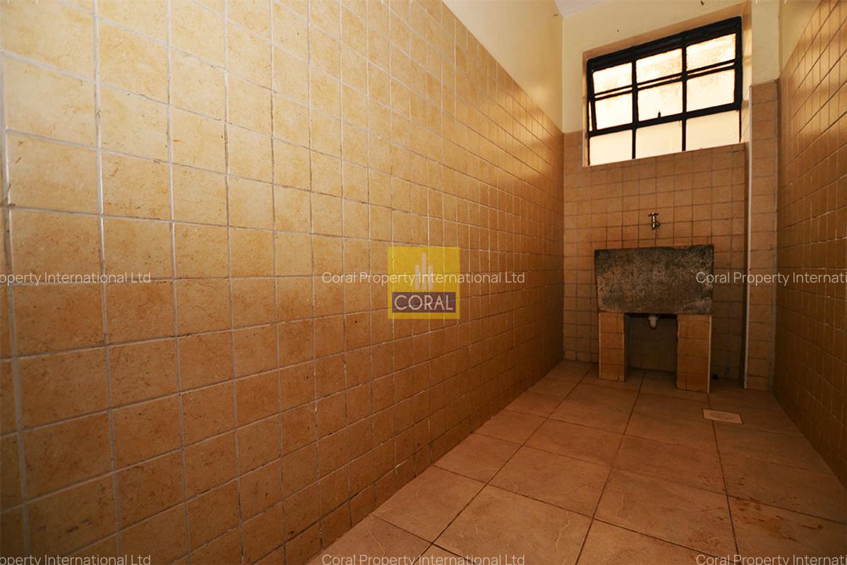 3 Bed Apartment with Swimming Pool in Ruaka - 4