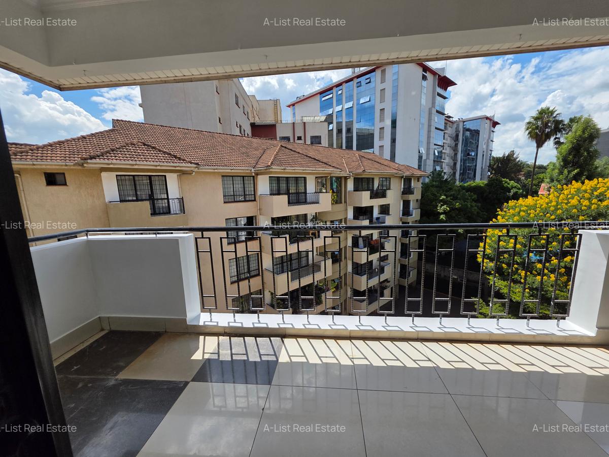 3 Bed Apartment with En Suite at Westlands - 4