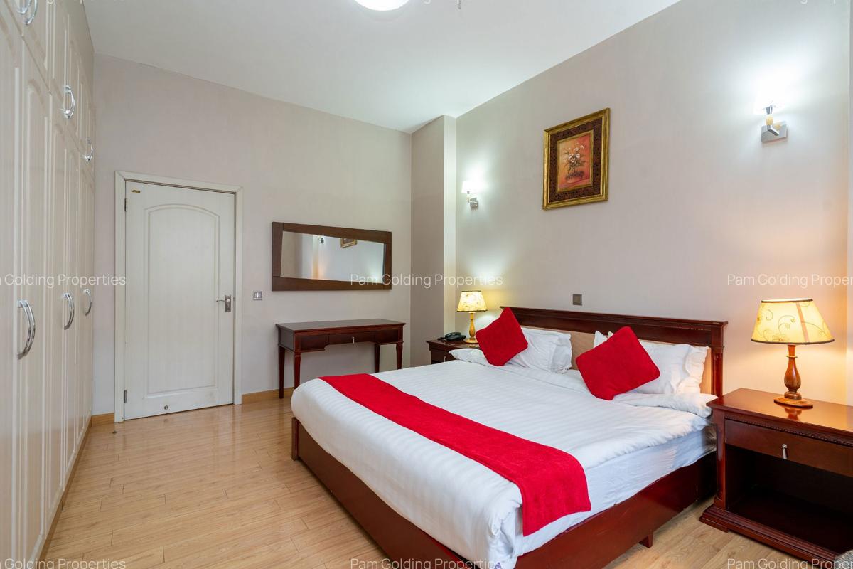 Serviced 1 Bed Apartment with Swimming Pool at School Lane - 6