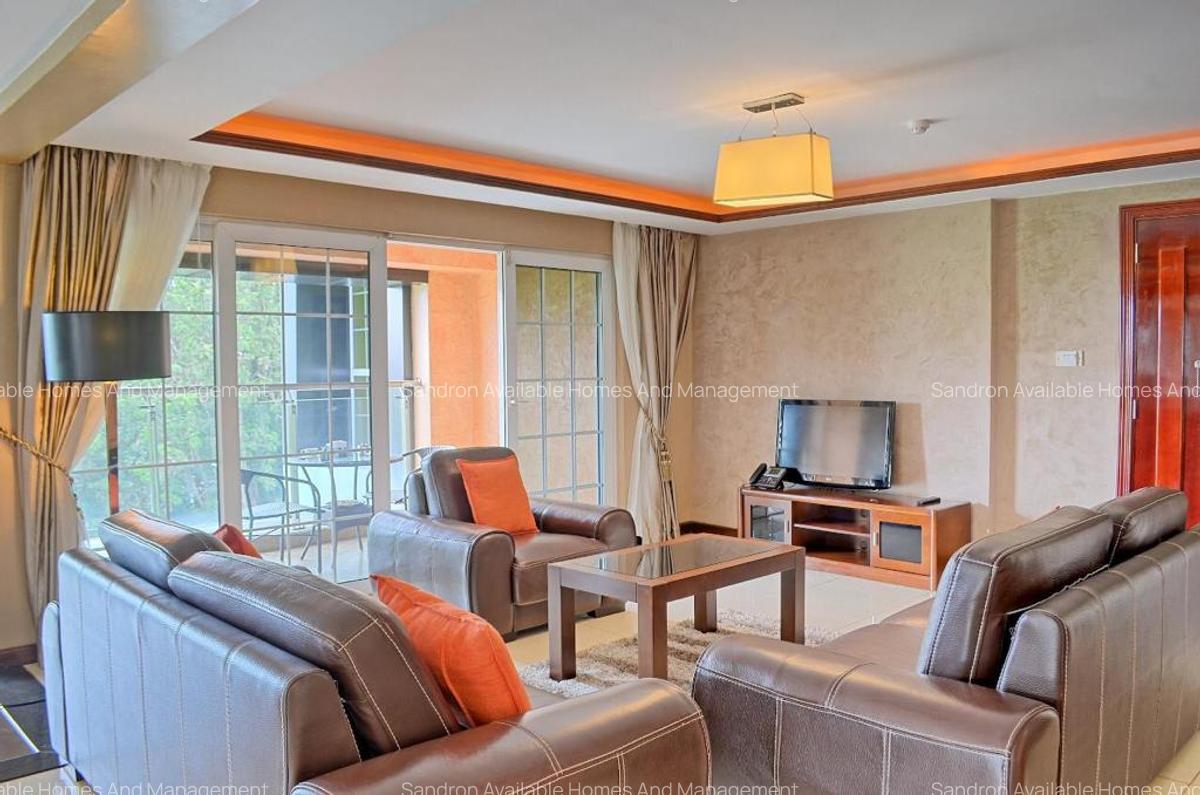 Serviced 2 Bed Apartment with En Suite in Brookside - 1