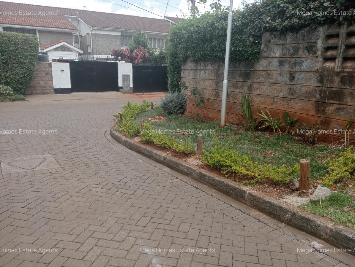 4 Bed Townhouse with En Suite at Gitanga Road - 2