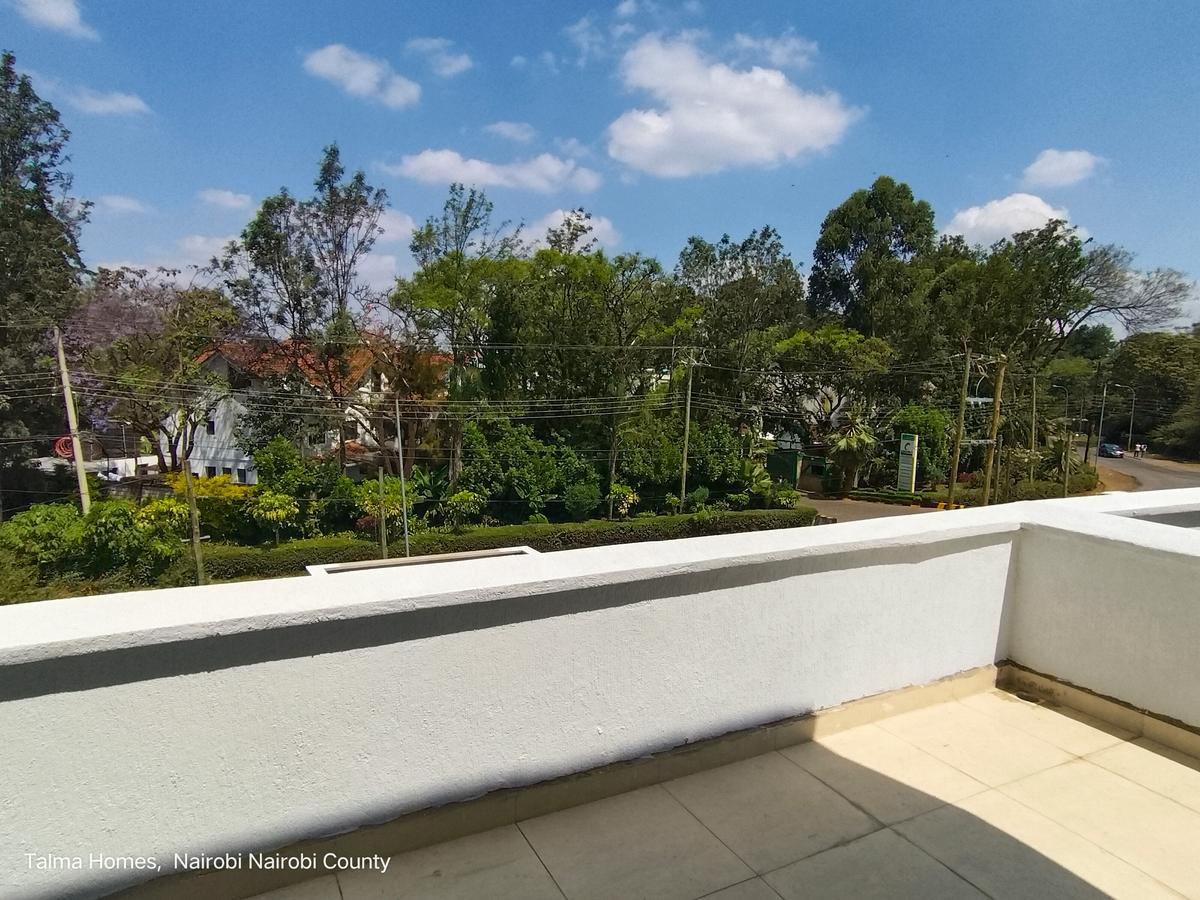 4 Bed Townhouse with En Suite at Lavington - 7