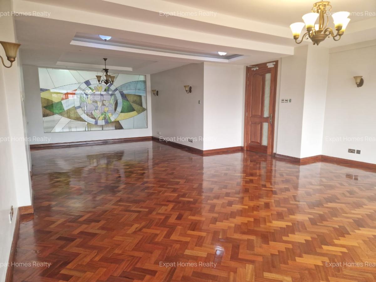 3 Bed Apartment with En Suite in Riverside - 7