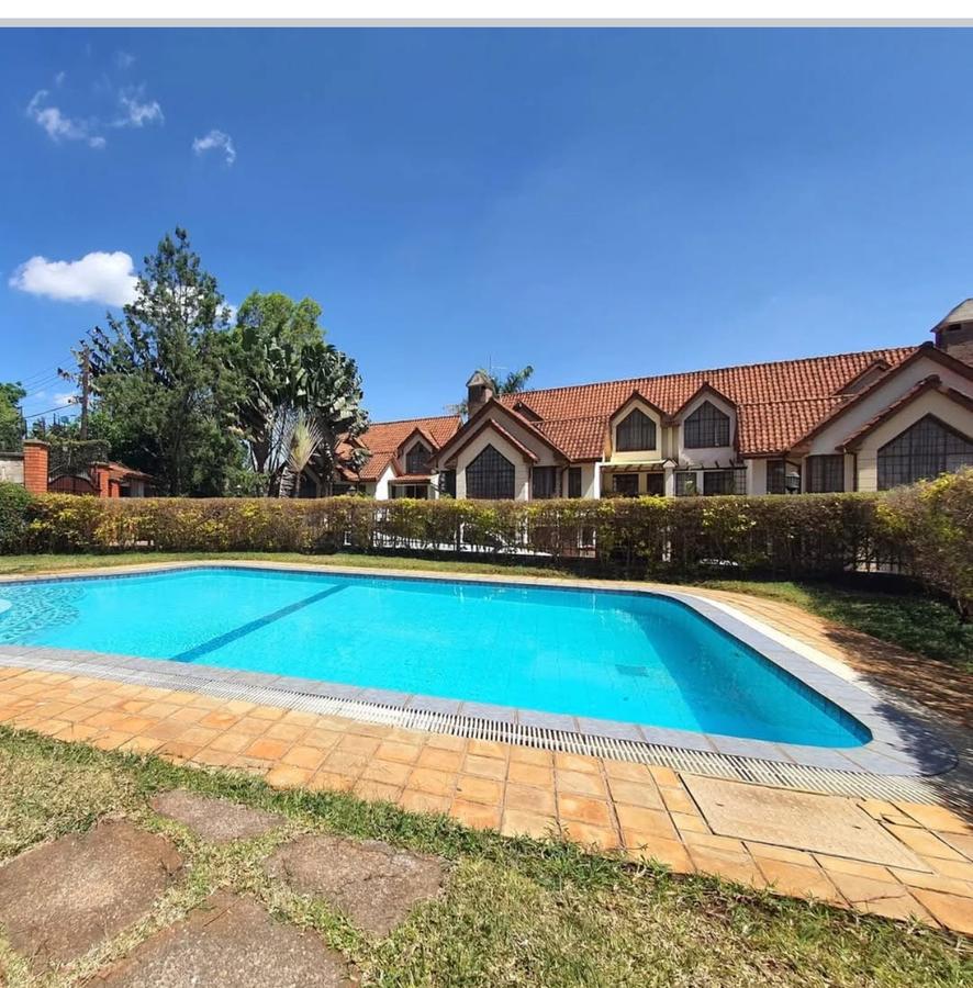 5 Bed Townhouse with En Suite in Lavington - 10