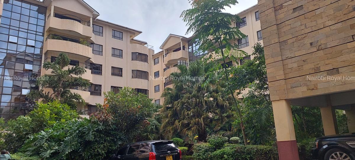 3 Bed Apartment with En Suite at Lavington Green - 8