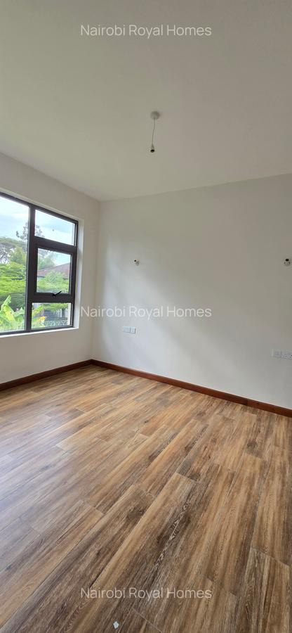 6 Bed Townhouse with En Suite at Lavington Green - 8