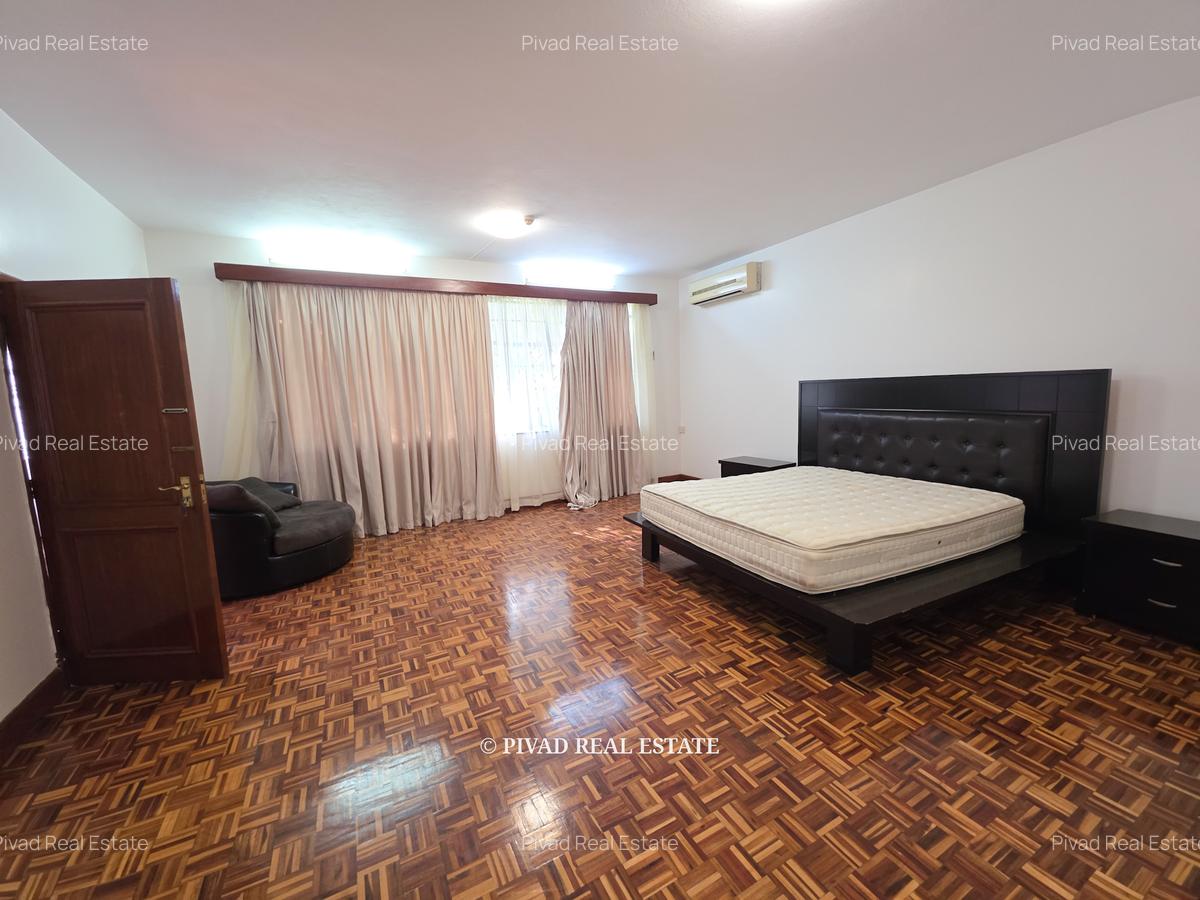 4 Bed House with Garden in Runda - 10