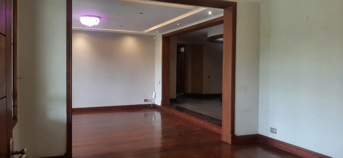 4 Bed House with En Suite in Runda - 9