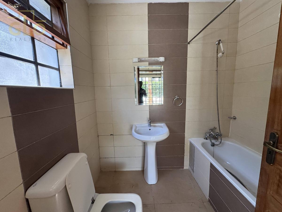 4 Bed Villa with En Suite in Kiambu Road - 20