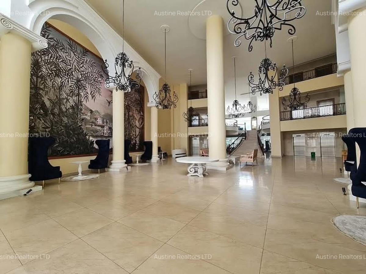 Serviced 3 Bed Apartment with En Suite in Parklands - 14