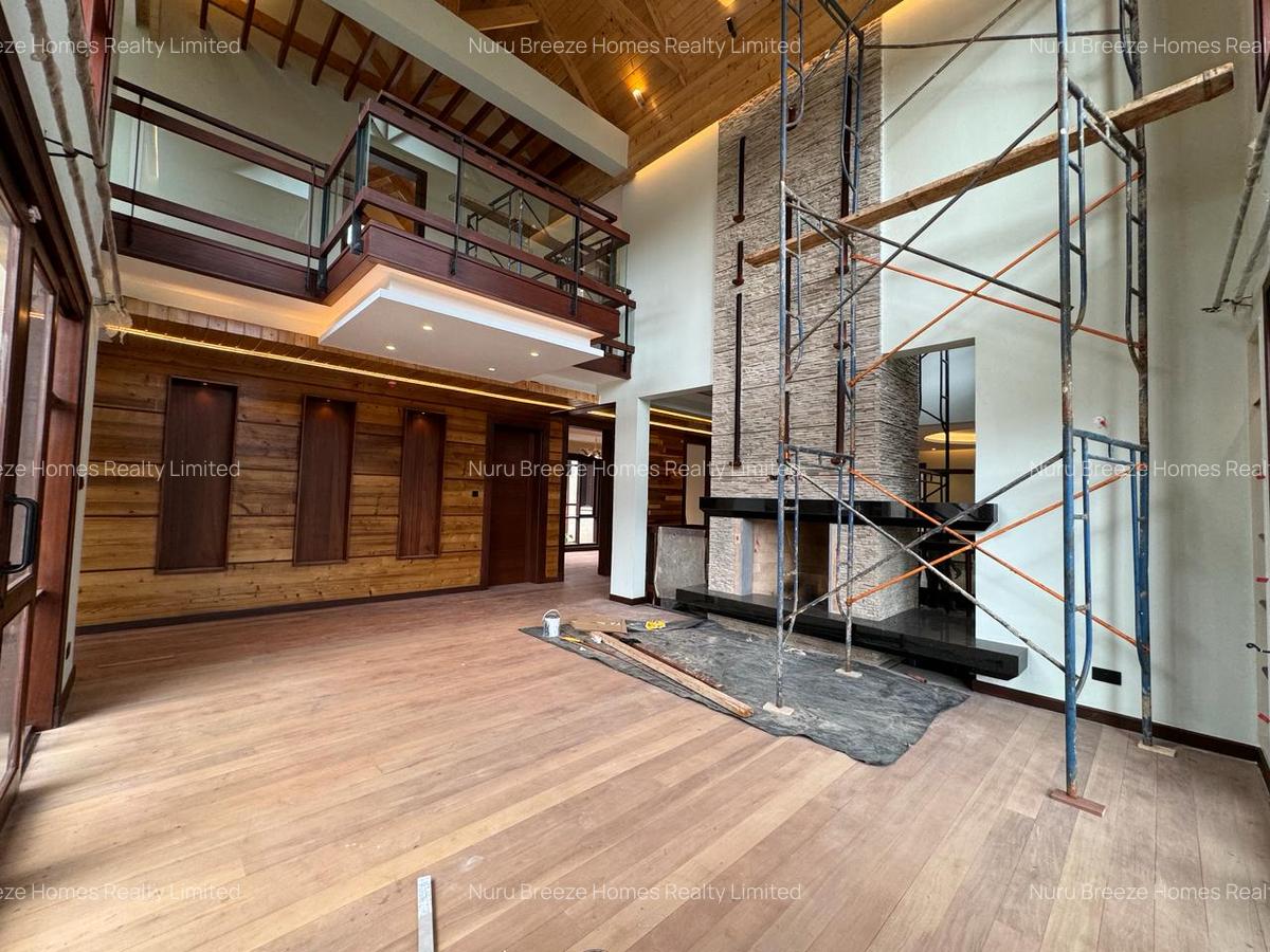 4 Bed House with En Suite in Runda - 2