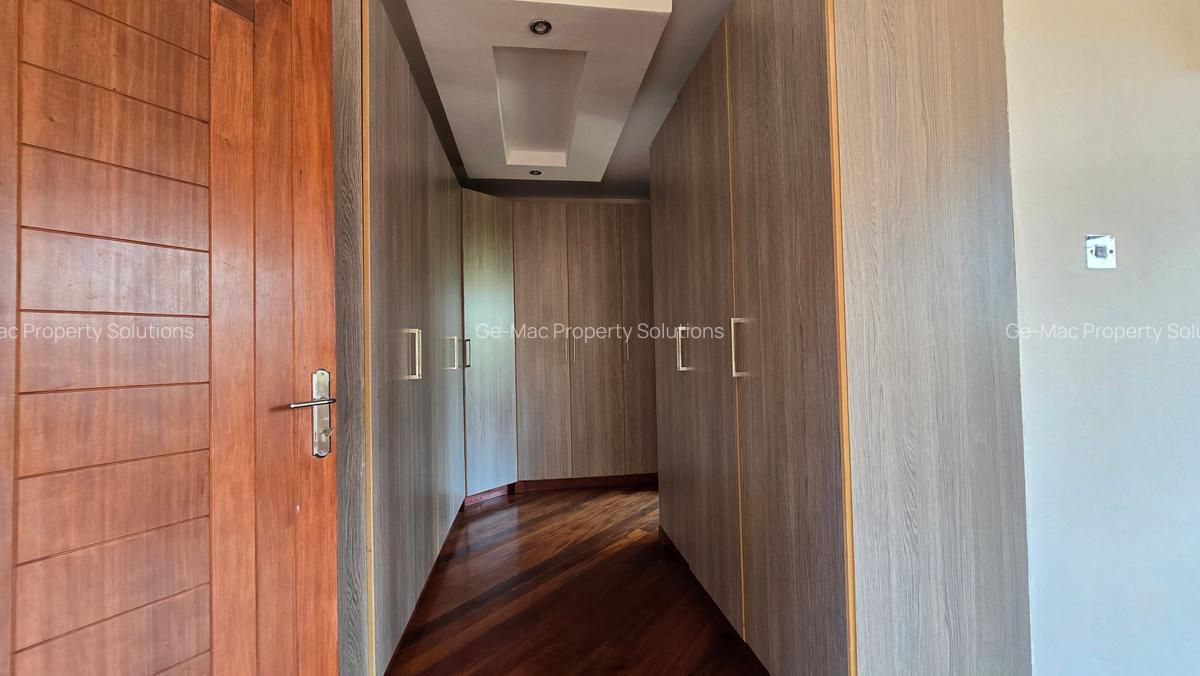 5 Bed House with En Suite at Runda Road - 14