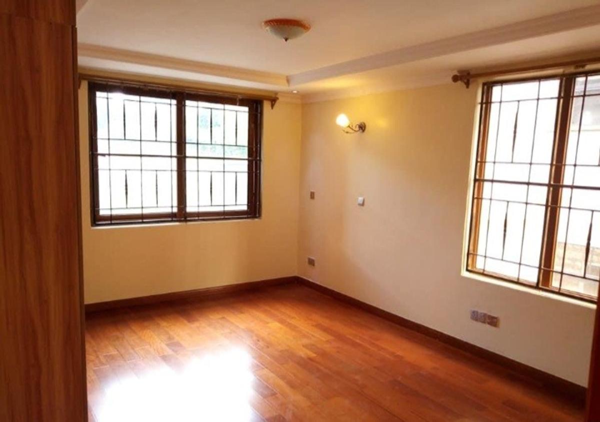 5 Bed Townhouse with En Suite in Lavington - 7