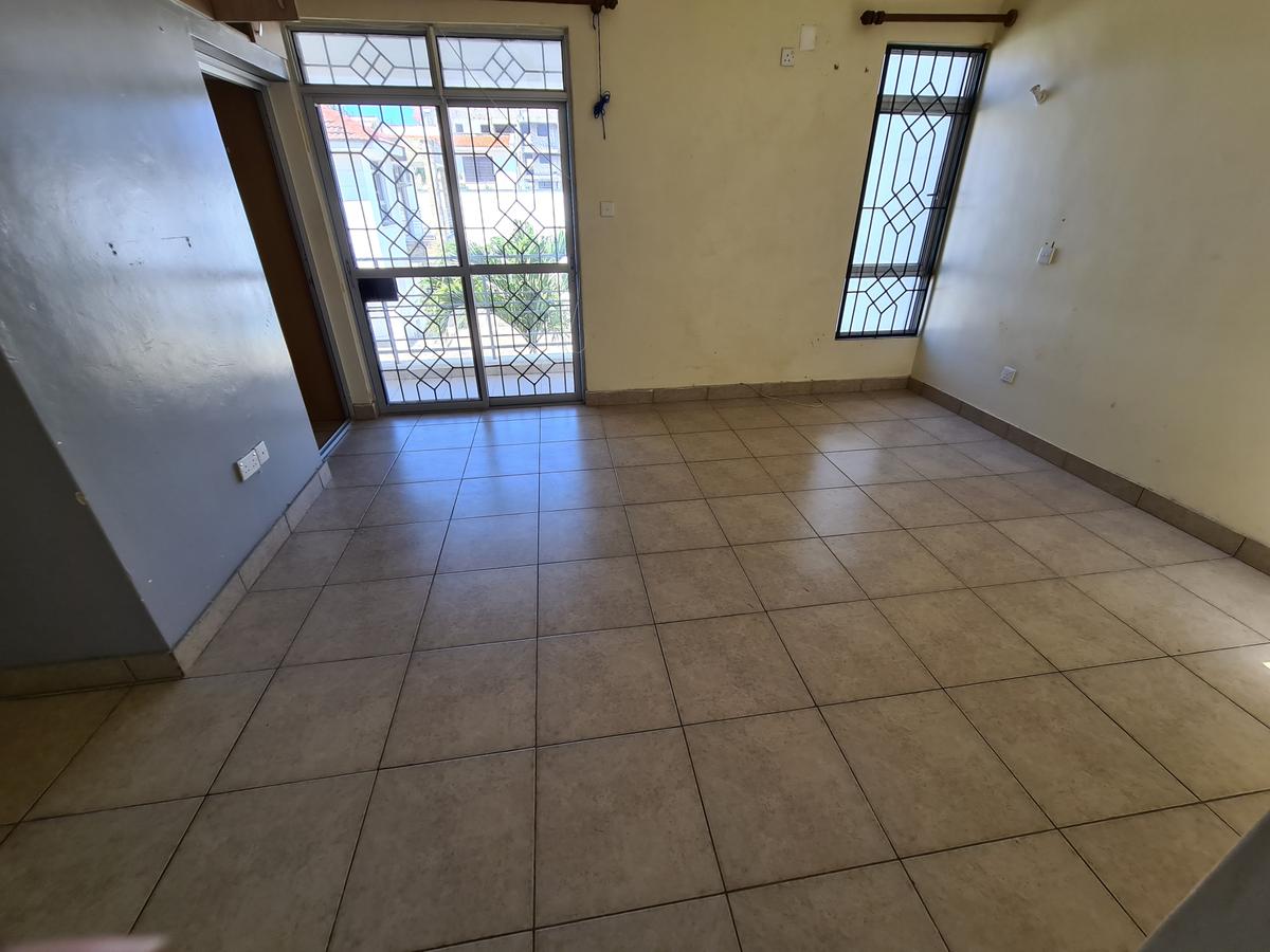 3 Bed Townhouse with En Suite in Nyali Area - 10