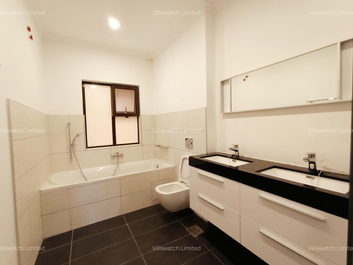5 Bed Townhouse with En Suite in Kileleshwa - 7