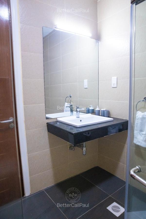 Serviced 2 Bed Apartment with En Suite at Kitale Lane - 8