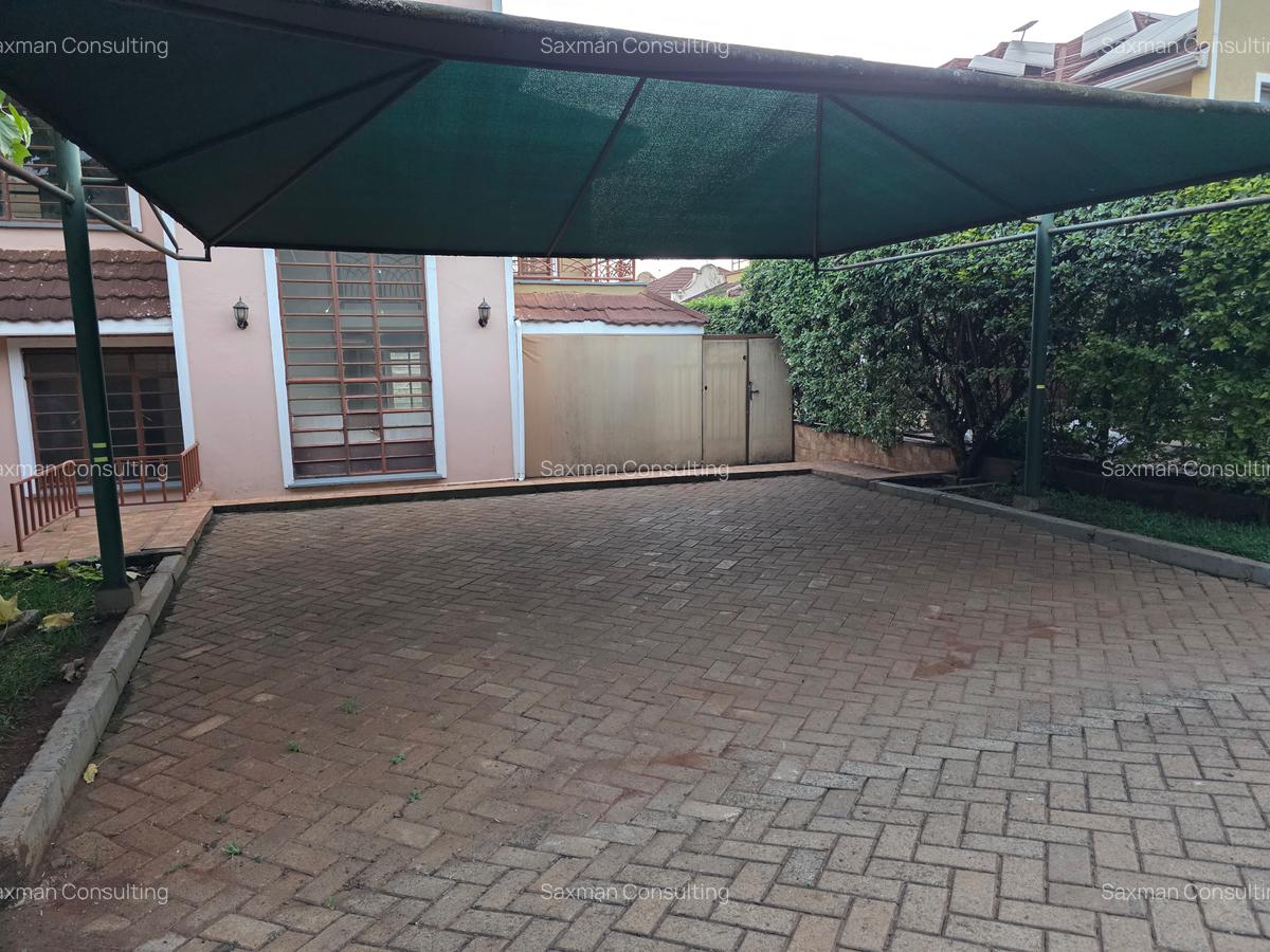 4 Bed Villa with En Suite in Runda - 2