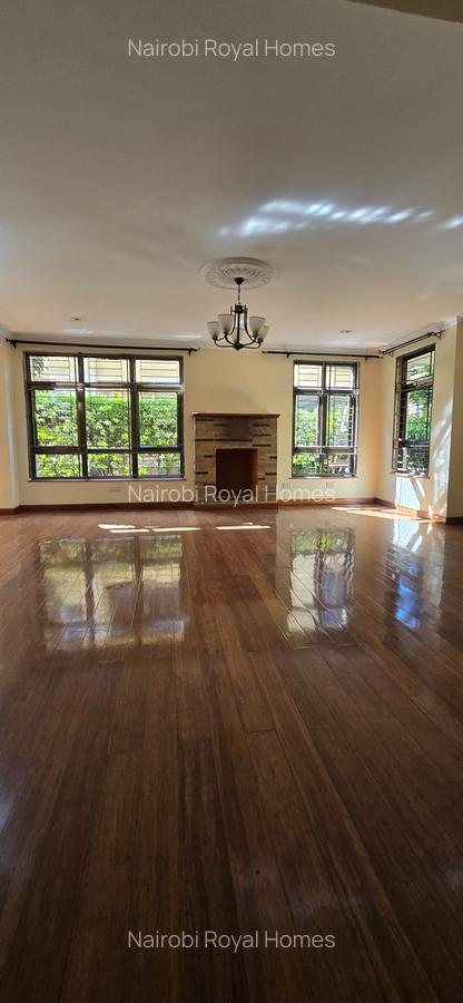 6 Bed Townhouse with En Suite at Lavington Green - 15