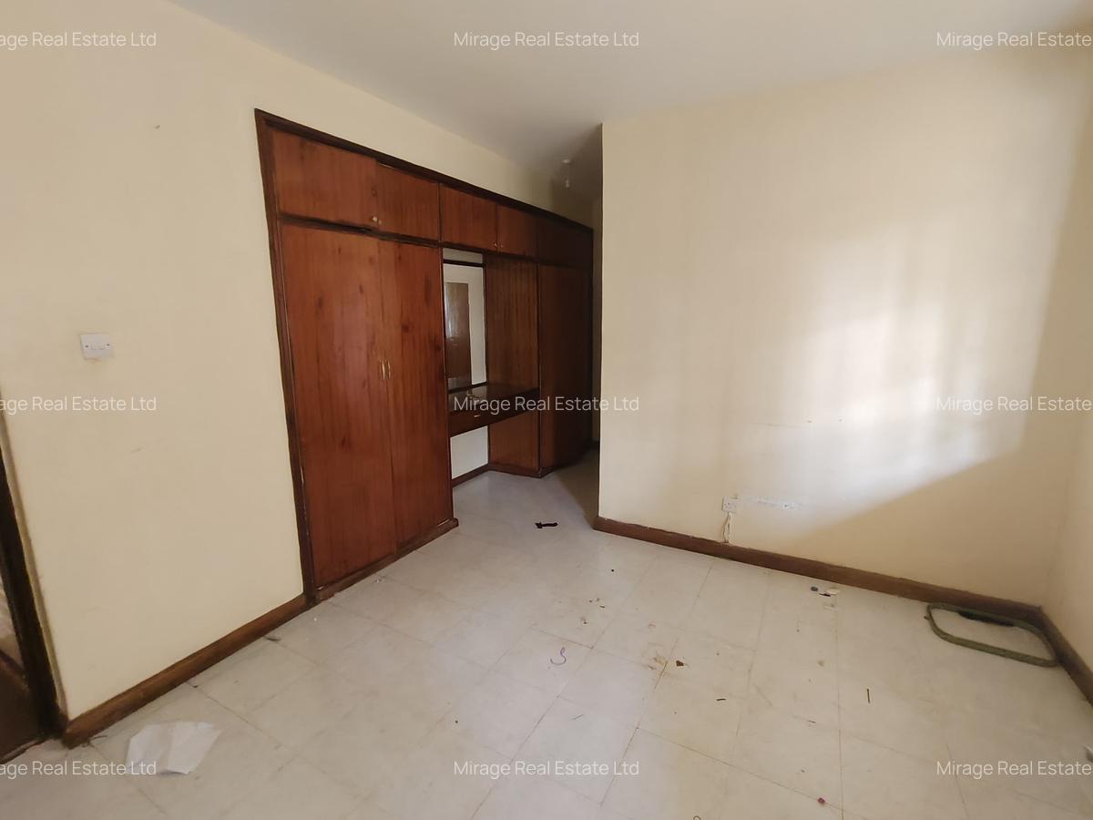 3 Bed Apartment with En Suite in Lavington - 3