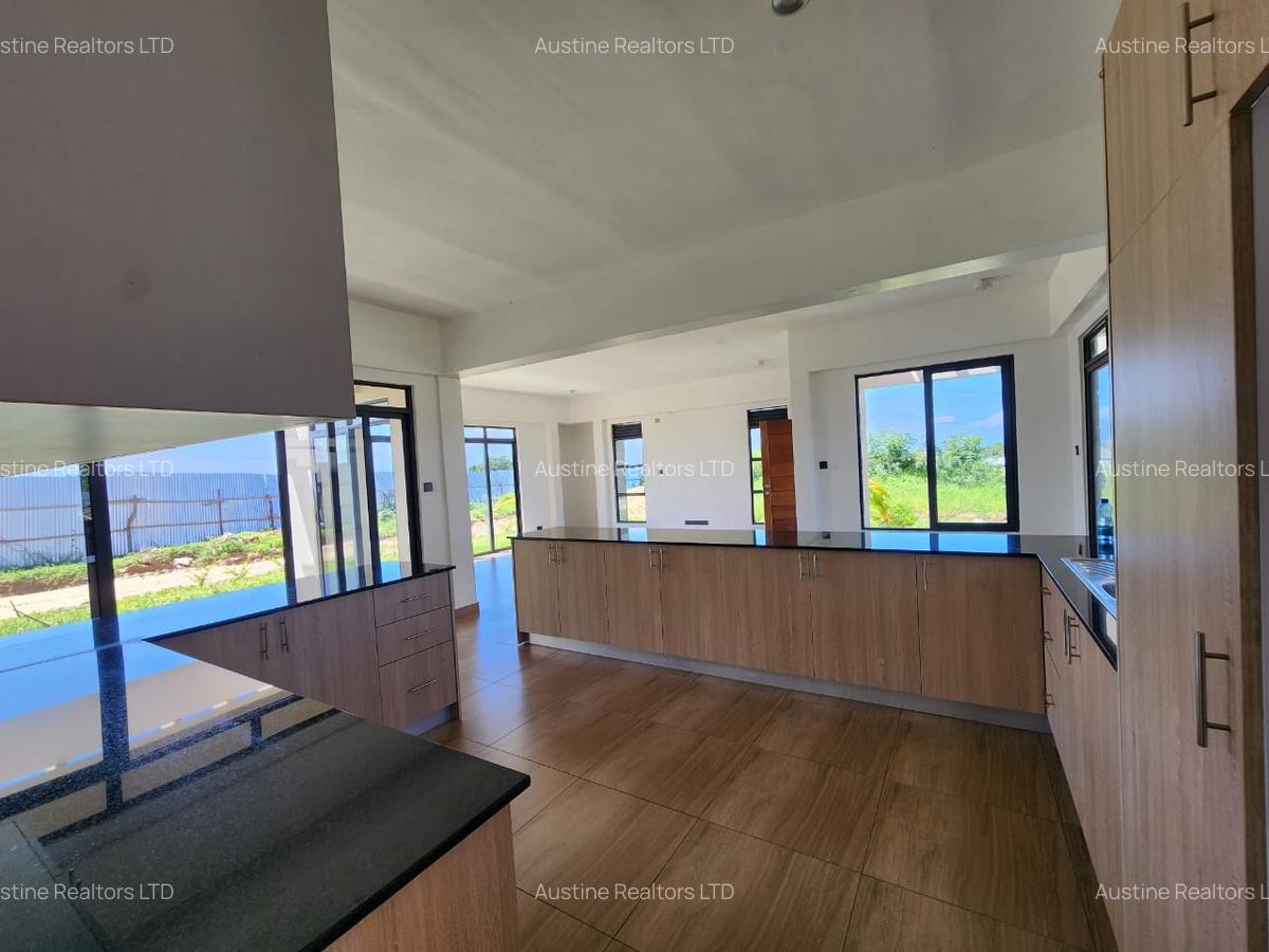 4 Bed Townhouse with En Suite in Vipingo - 14