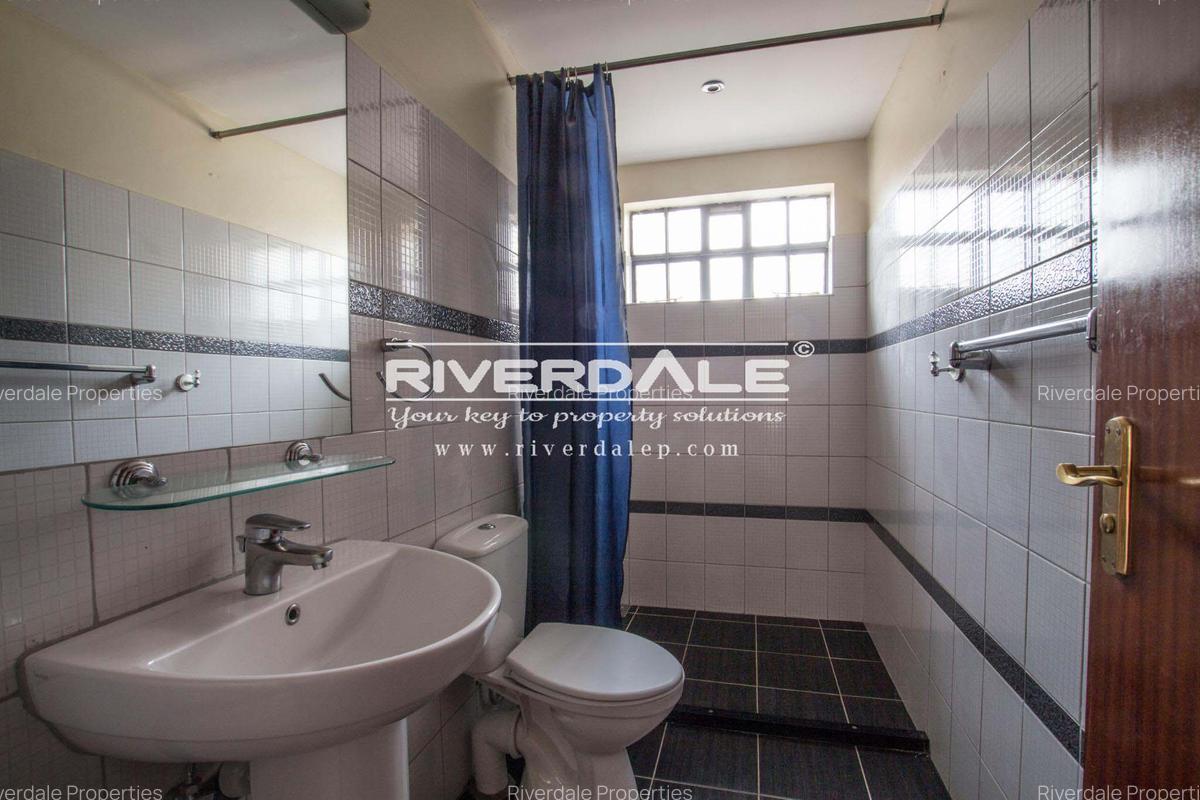 2 Bed Apartment with En Suite in Westlands Area - 8