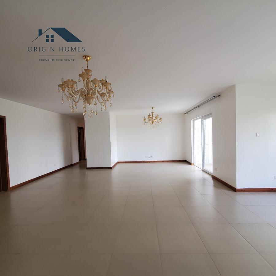 3 Bed Apartment with En Suite at Lavington - 5