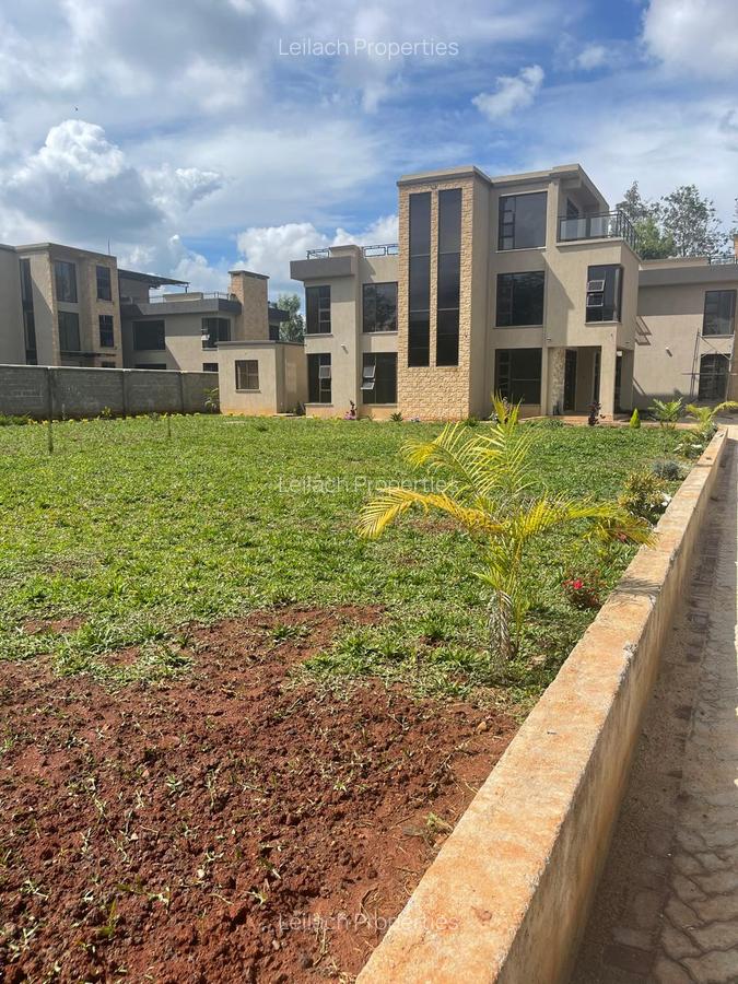 7 Bed House with En Suite in Karen - 1