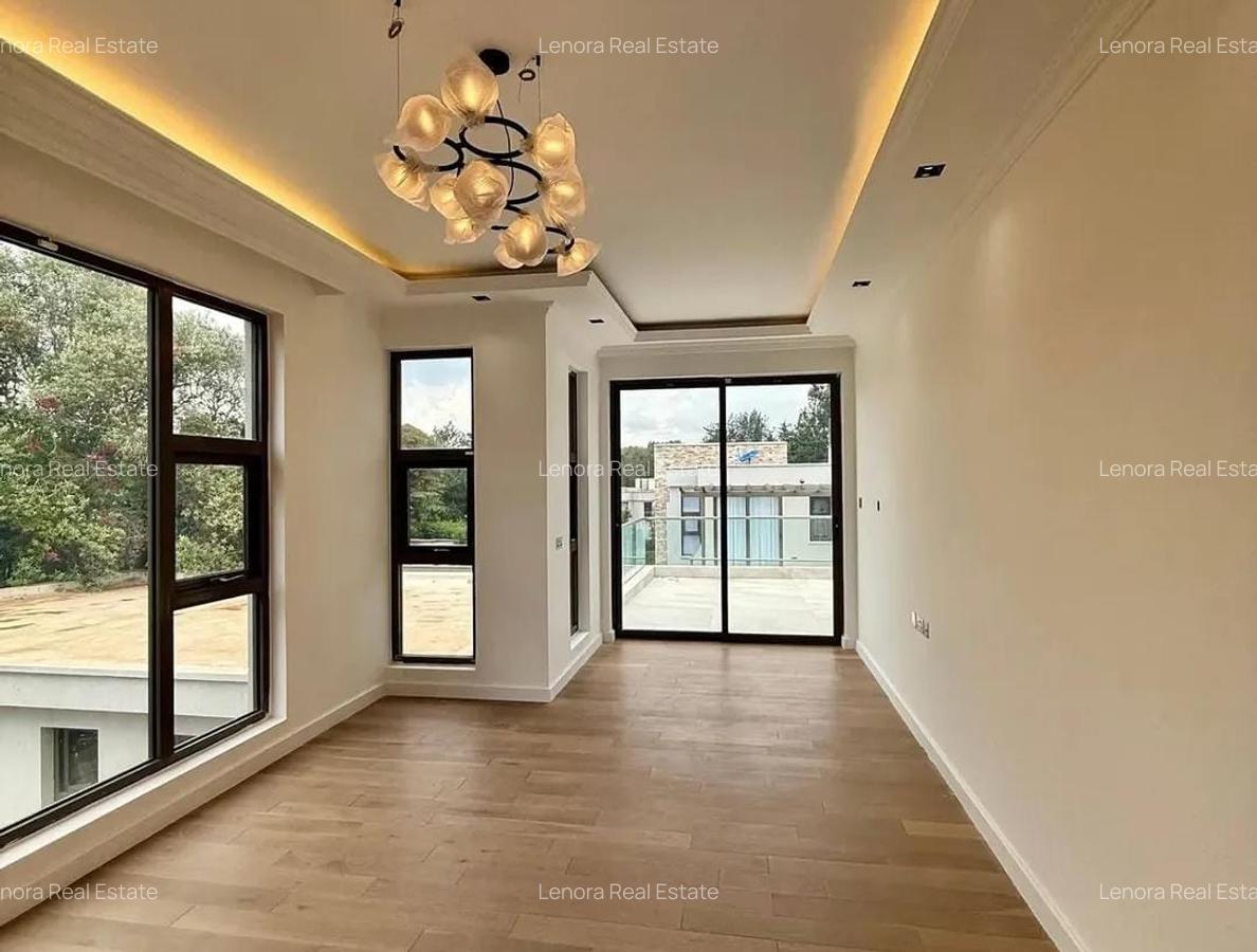 5 Bed Villa with En Suite in Karen Hardy - 9