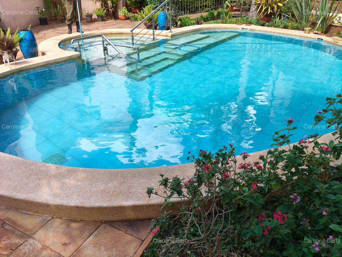 5 Bed Townhouse with En Suite at Spring Valley - 2