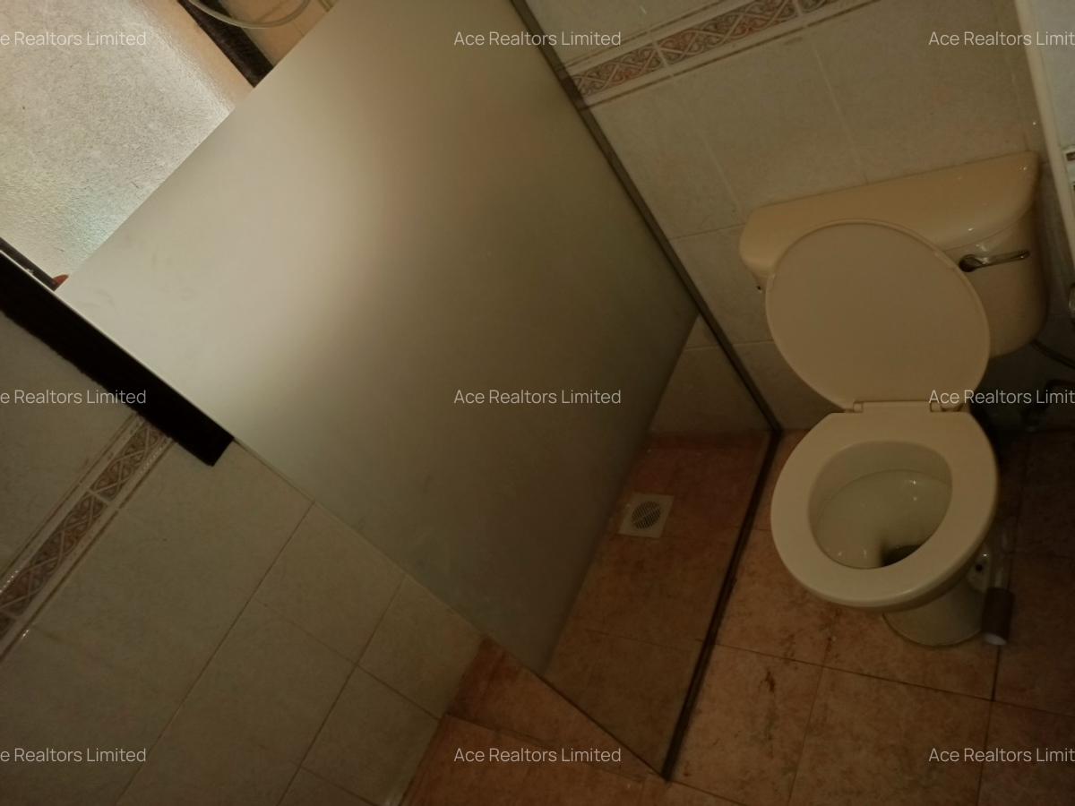 3 Bed Apartment with En Suite at Lantana Road - 8