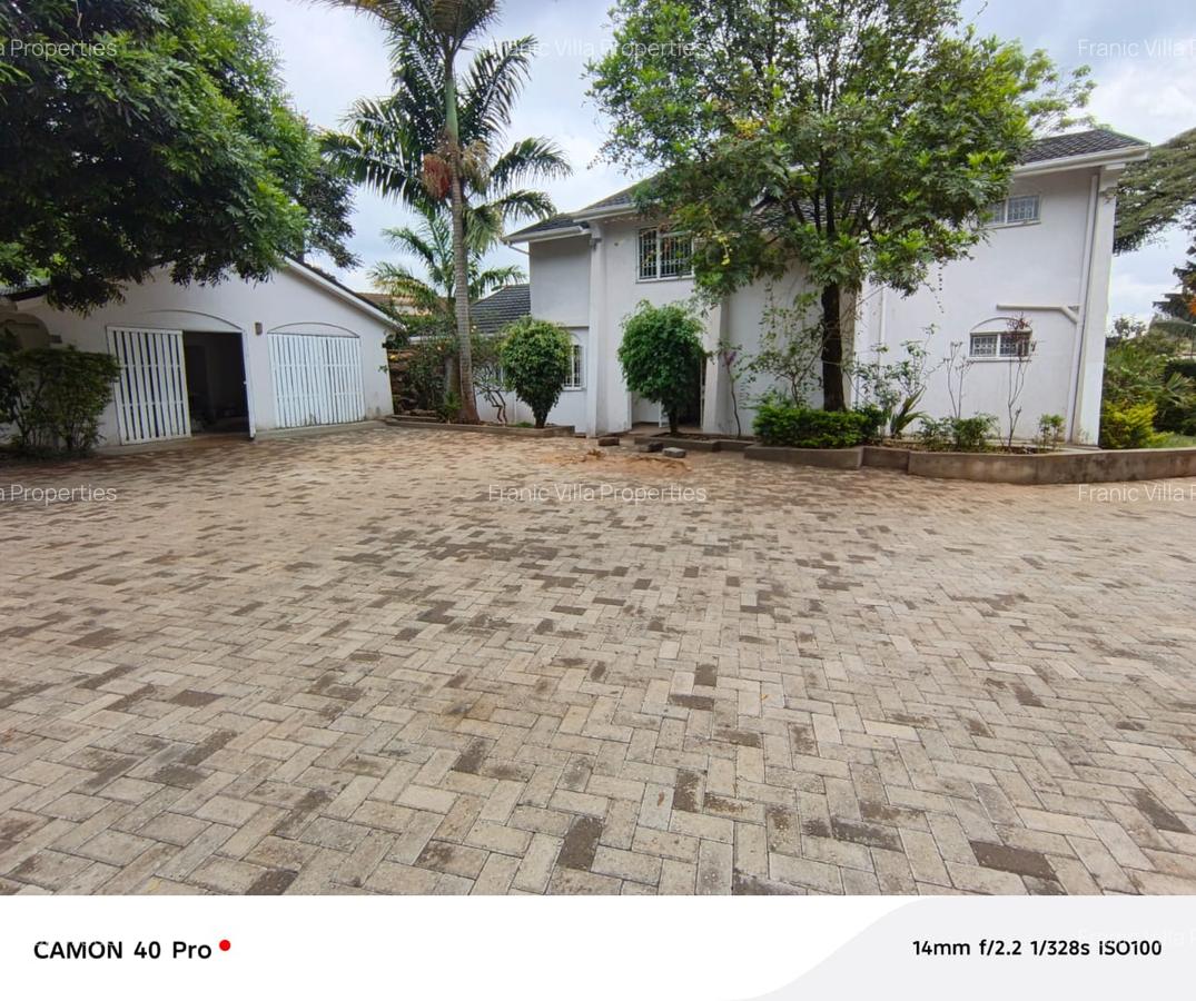 4 Bed House with En Suite at Runda - 15