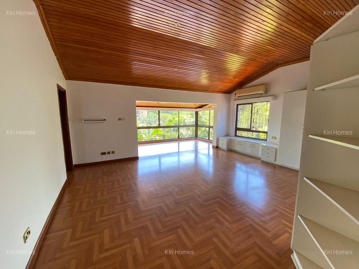 7 Bed Townhouse with En Suite in Gigiri - 11