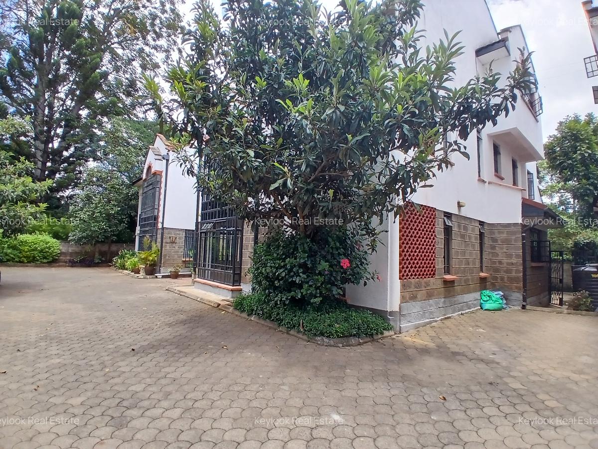5 Bed Townhouse with En Suite at Mbaazi Avenue - 2