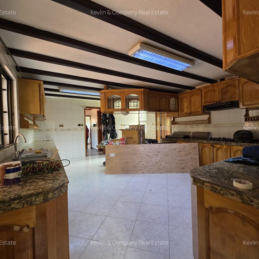 5 Bed Villa with En Suite in Gigiri - 4