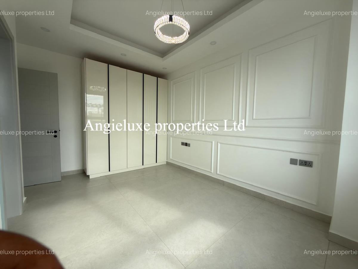 4 Bed Apartment with En Suite at General Mathenge - 16