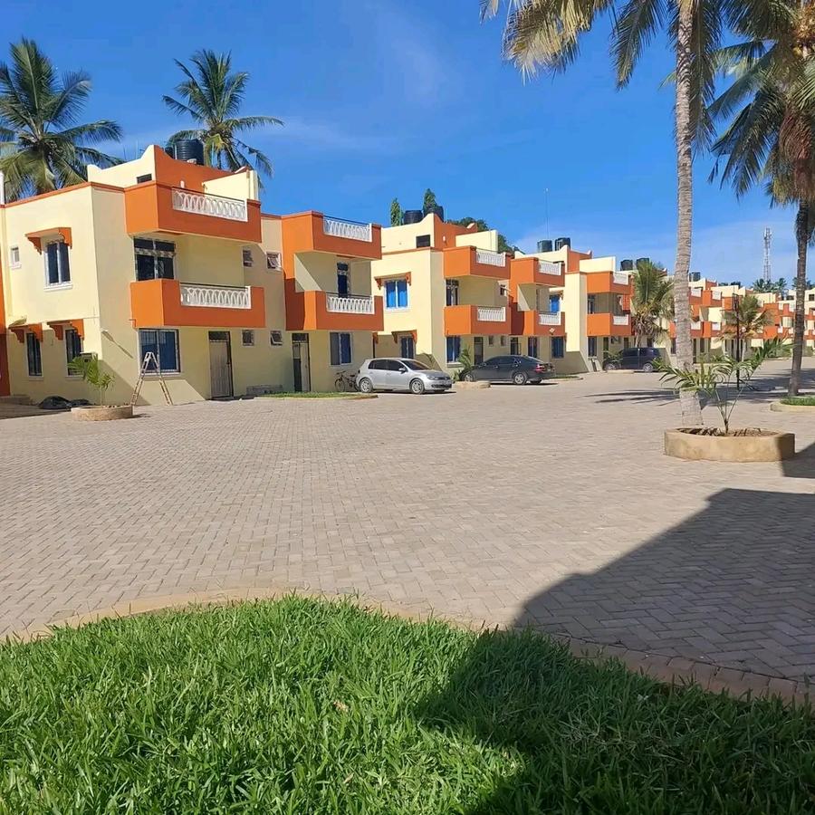 3 Bed Townhouse with En Suite at Mtwapa Township - 2