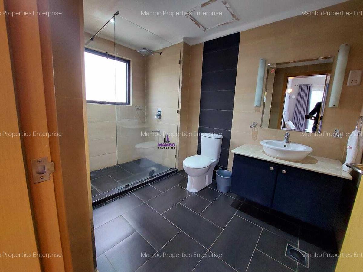 Serviced 2 Bed Apartment with En Suite at Brookside Drive - 8