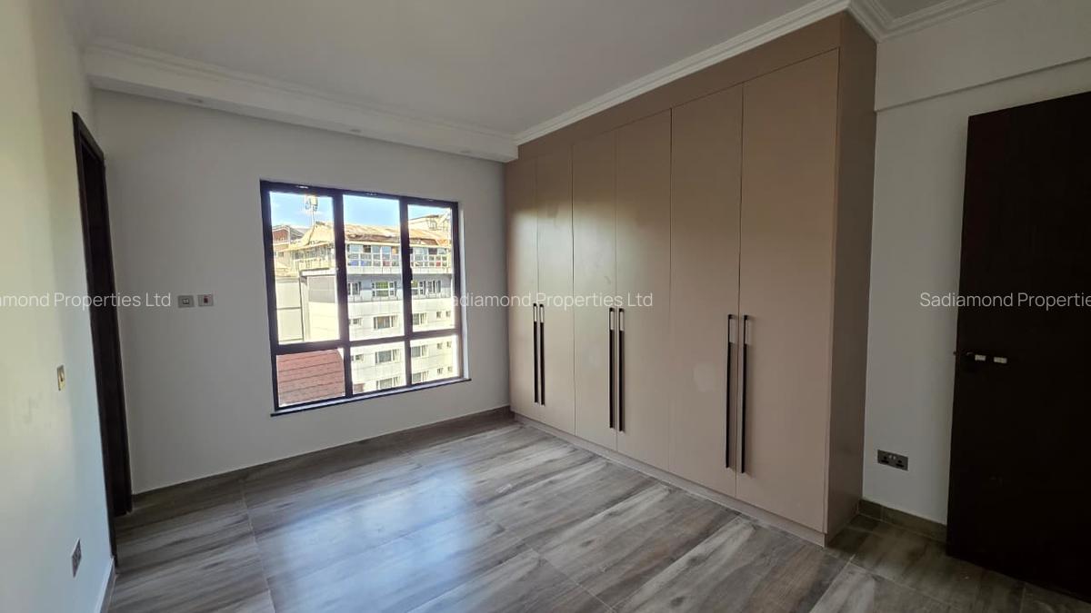 2 Bed Apartment with En Suite in General Mathenge - 13