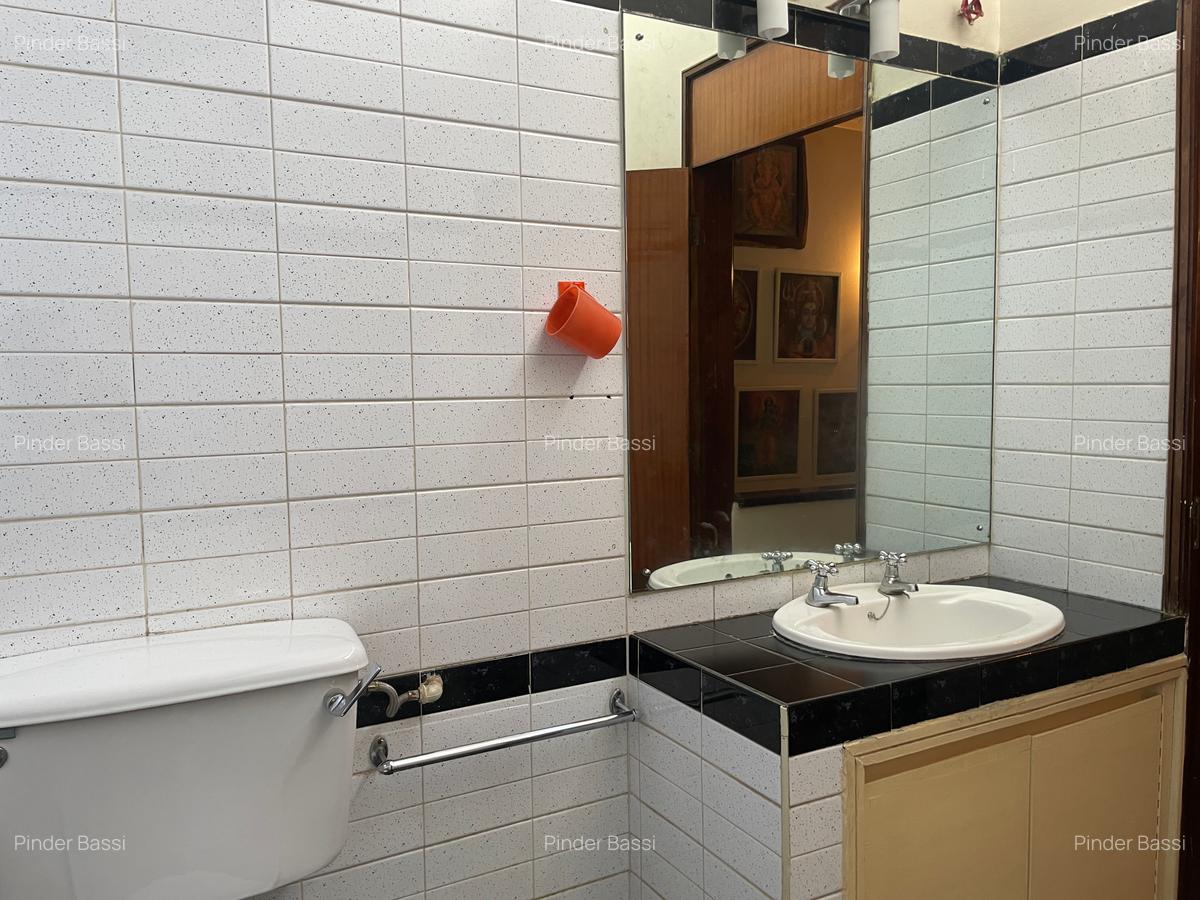 4 Bed Townhouse with En Suite at Msanaka Road - 11