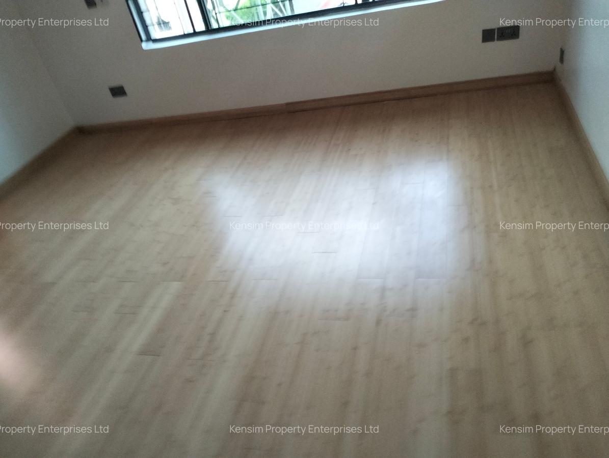 5 Bed Townhouse with En Suite in Lavington - 15