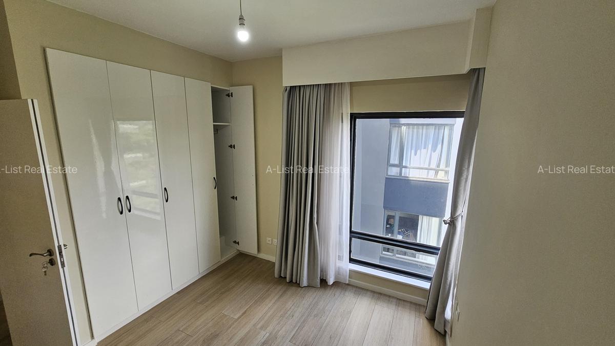 2 Bed Apartment with En Suite at Riverside - 16