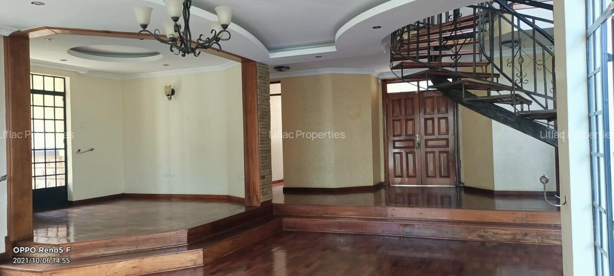 5 Bed Townhouse with En Suite in Runda - 3