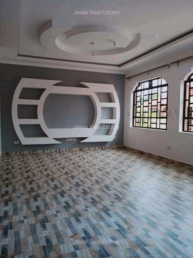 3 Bed House with En Suite in Kenyatta Road - 8