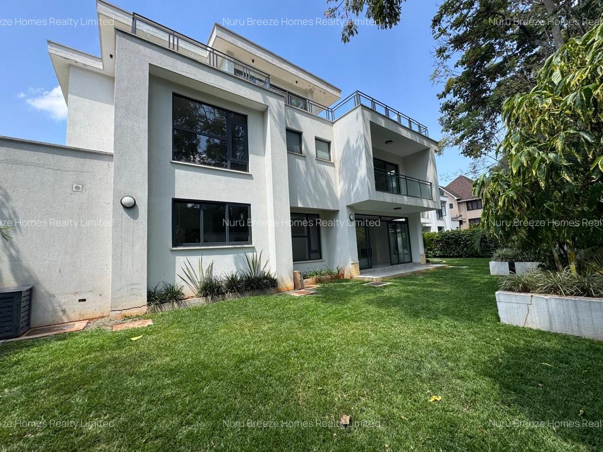 5 Bed Townhouse with En Suite in Lavington - 1