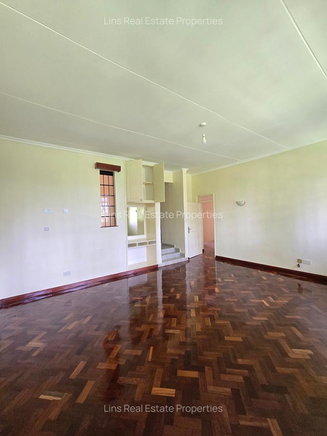 4 Bed House with En Suite in Runda - 6