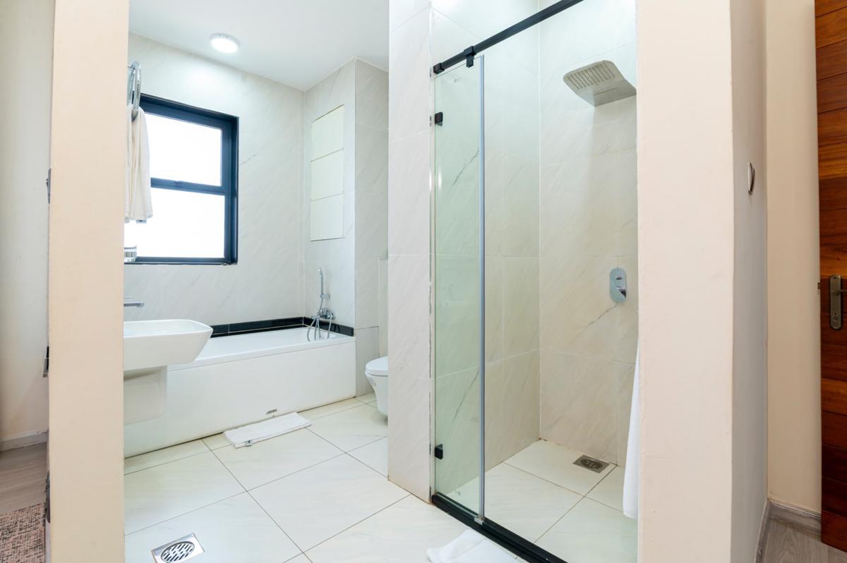 2 Bed Apartment with En Suite in Westlands Area - 16