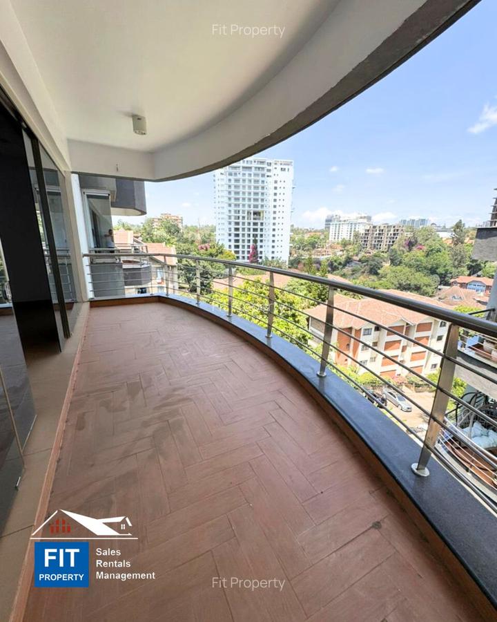 3 Bed Apartment with En Suite at Riverside Grove - 4