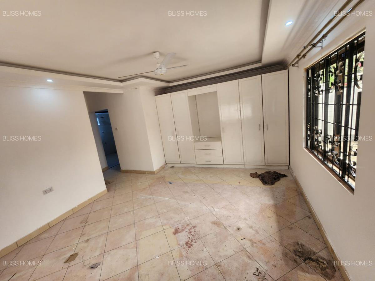 3 Bed House with En Suite at Majaoni - 14