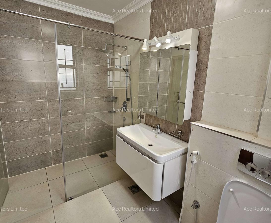 4 Bed Apartment with En Suite at Spring Valley - 18